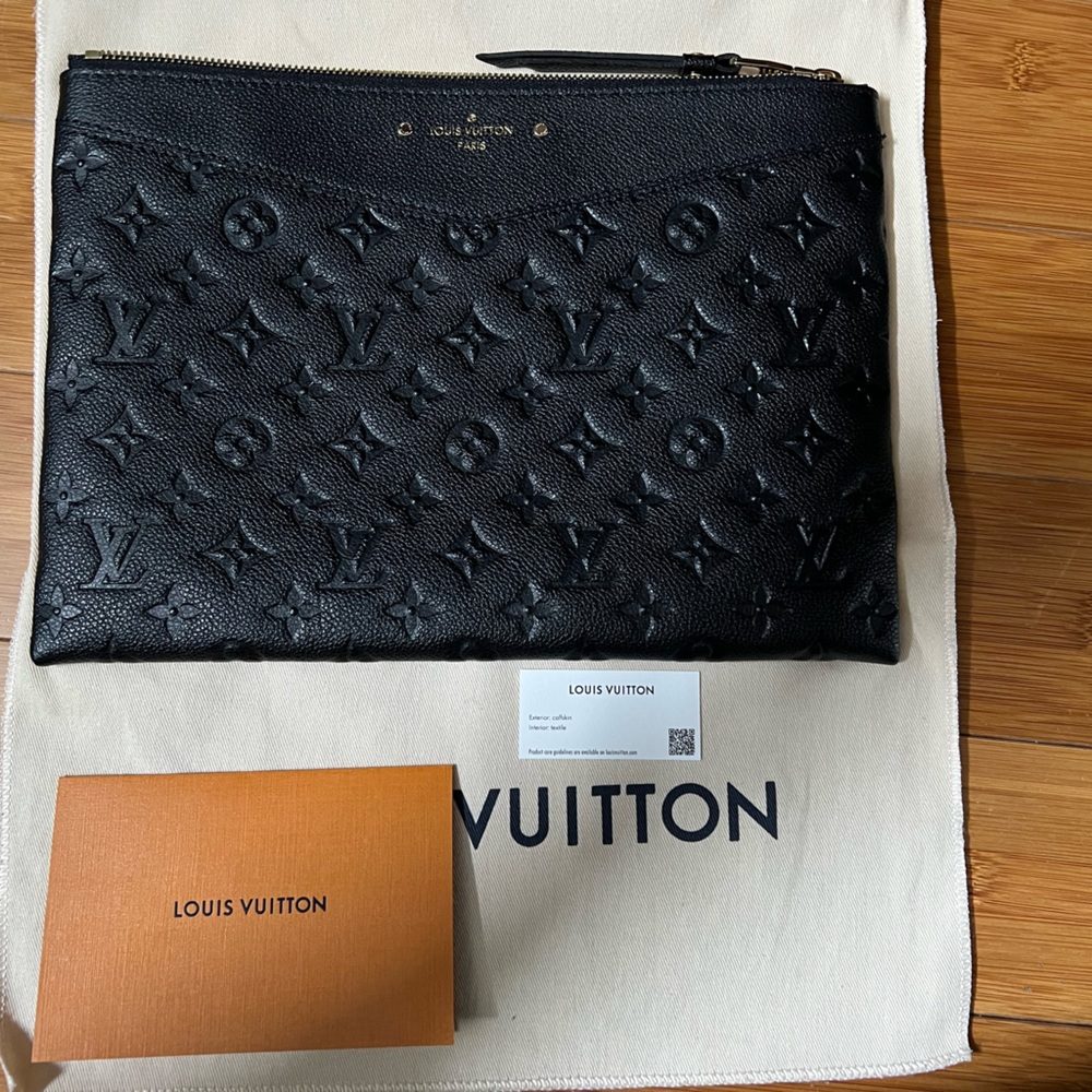 Louis Vuitton Daily Pouch